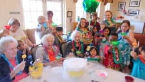 Morning Pointe Residents Make Lollipops with Local Kids