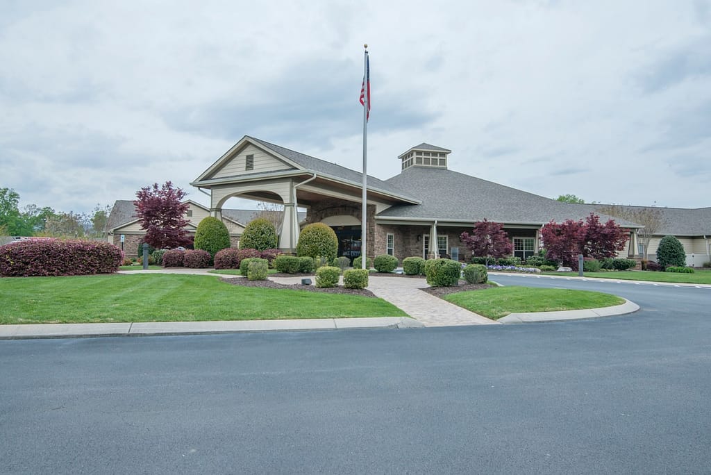 Exterior shot of Morning Pointe Senior Living of Hixson
