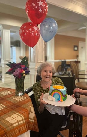 photo of Donna Nicole with her birthday cake