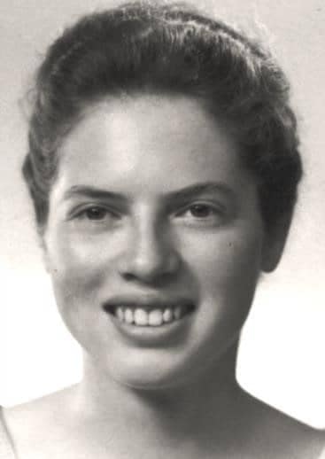 photo of young Monika