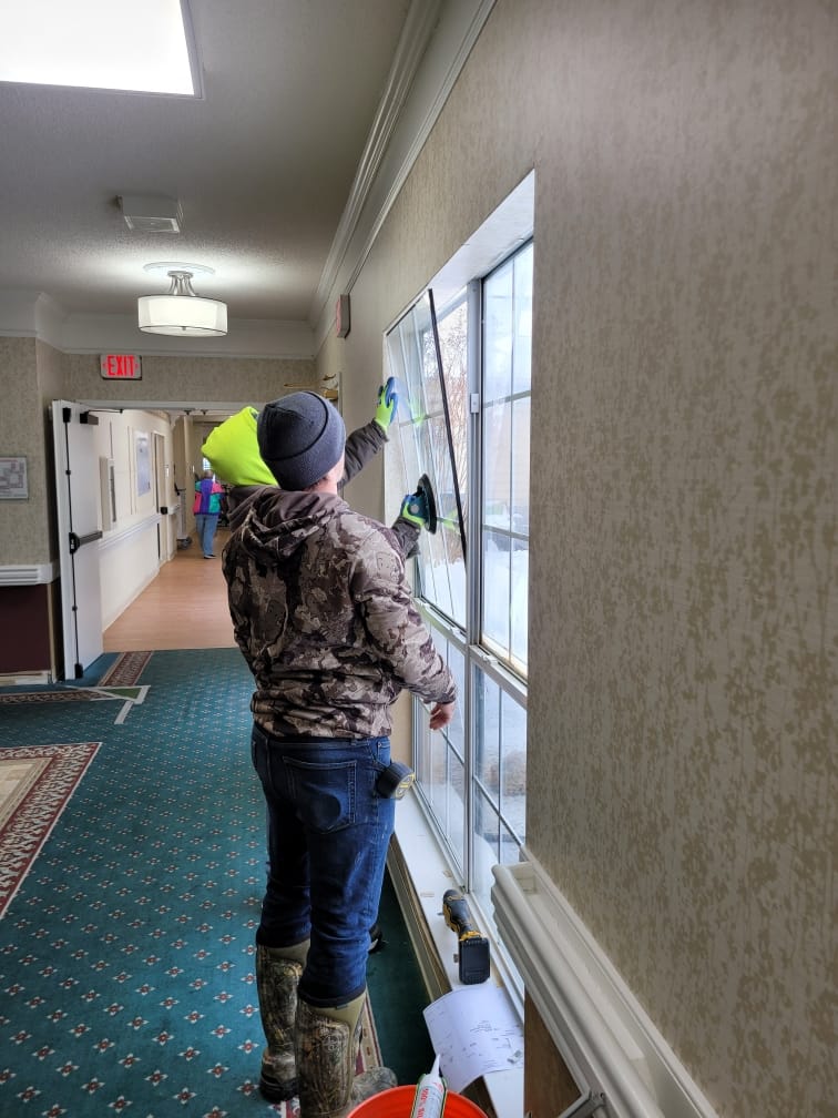 photo of new windows going into Morning Pointe of Owensboro