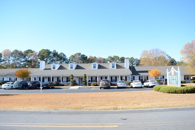 Exterior shot of Morning Pointe Senior Living in Calhoun, Georgia