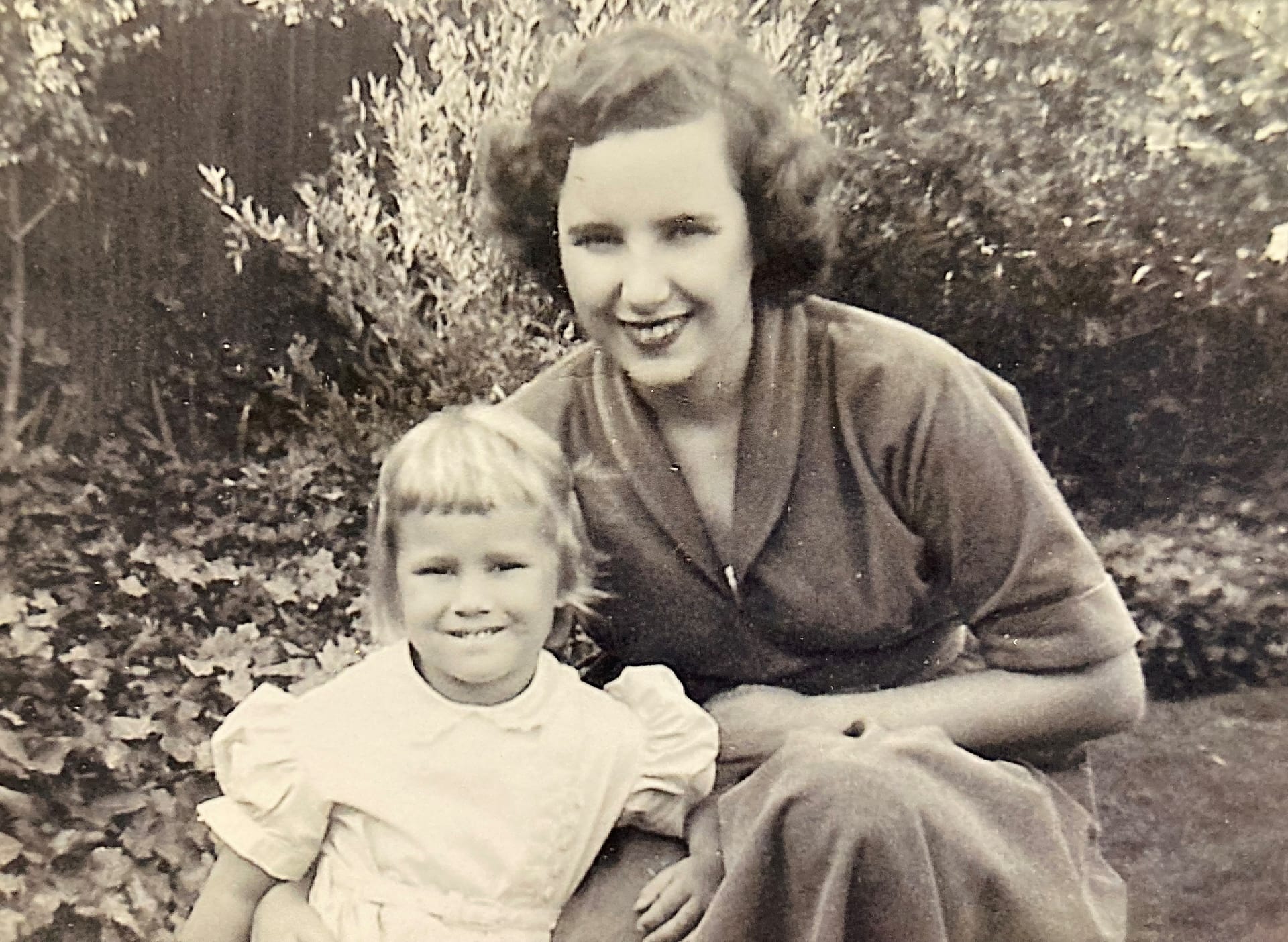 photo of Joan with her oldest daughter, Jennifer