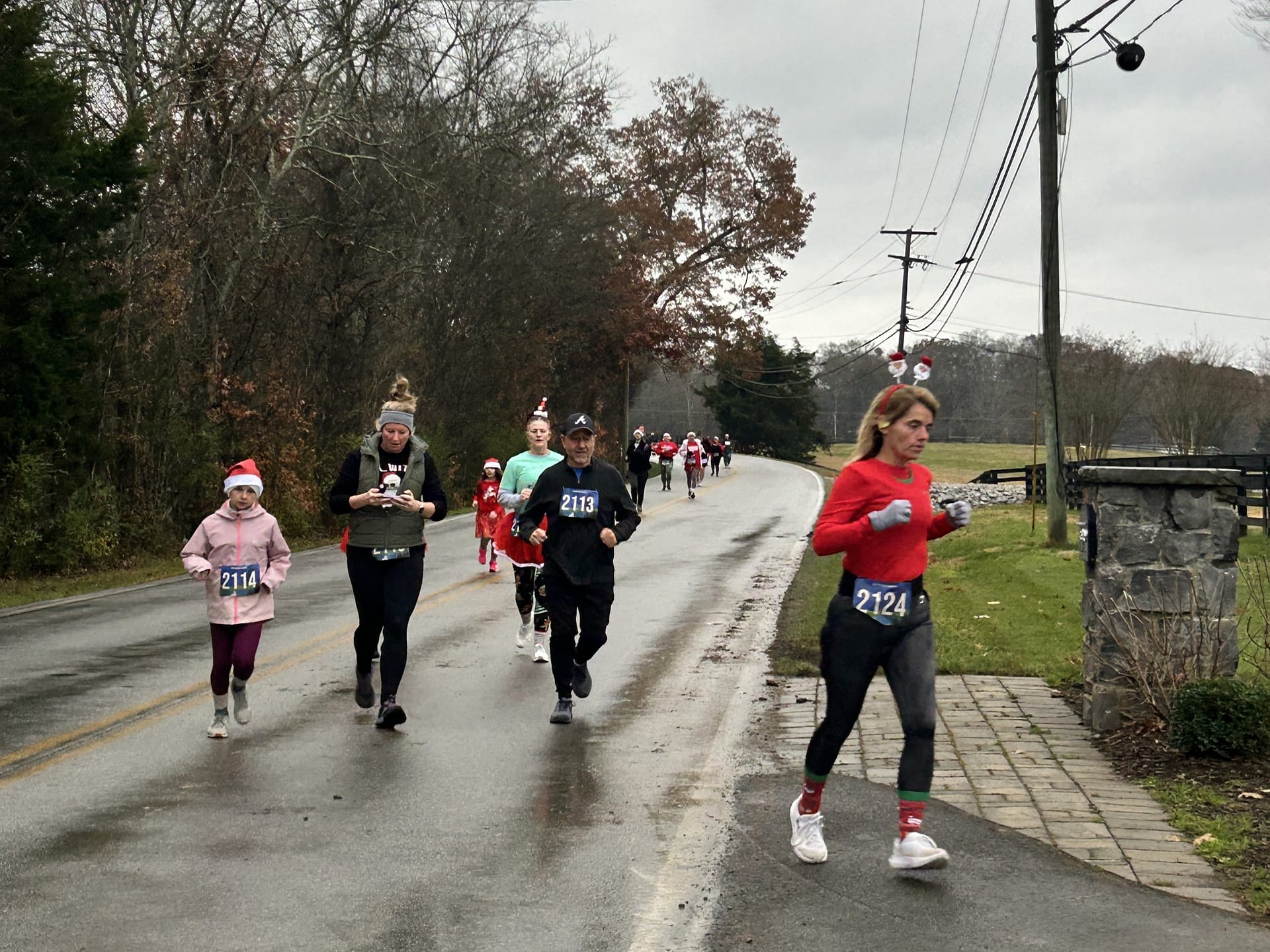 photo of Santa Shuffle 5K runners