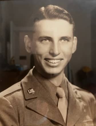 photo Eugene Pflughaupt in uniform