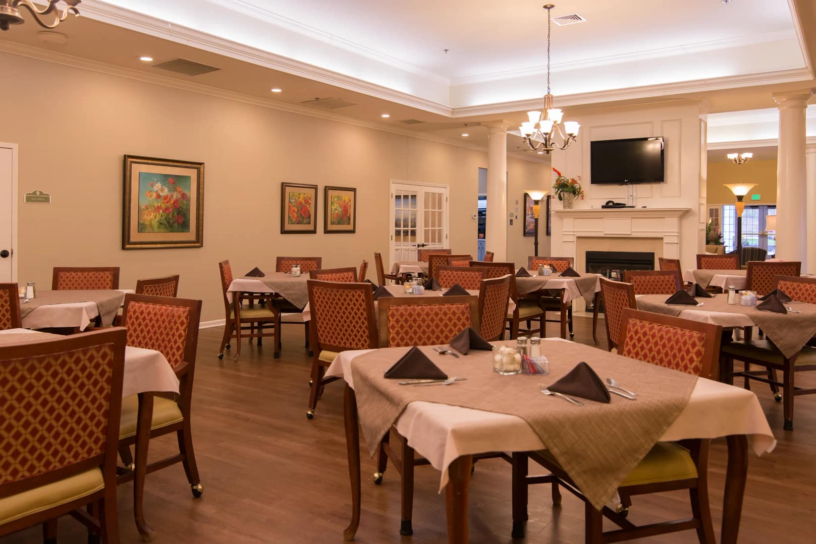 Clinton campus dining room filled with tables and chairs