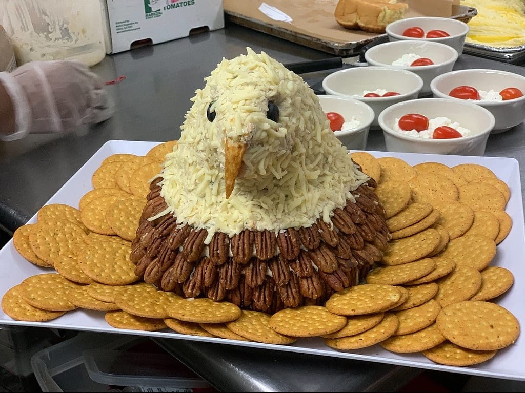 photo of Stephanie's bald eagle cheeseball