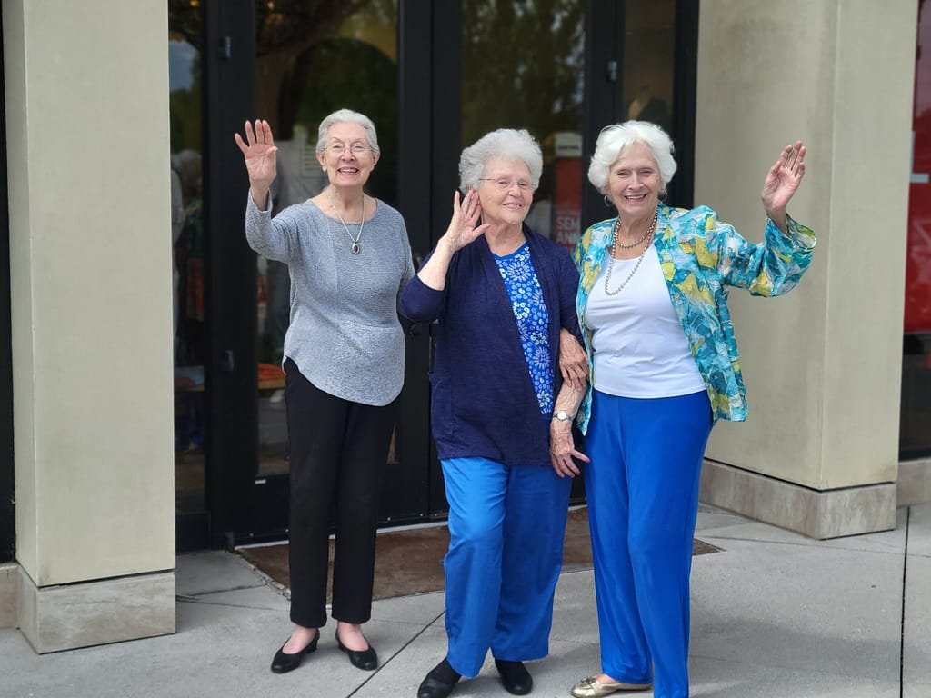 photo of Shirley Broussard, Donna Leavell, and Patsy Scruggs, outside Chico's
