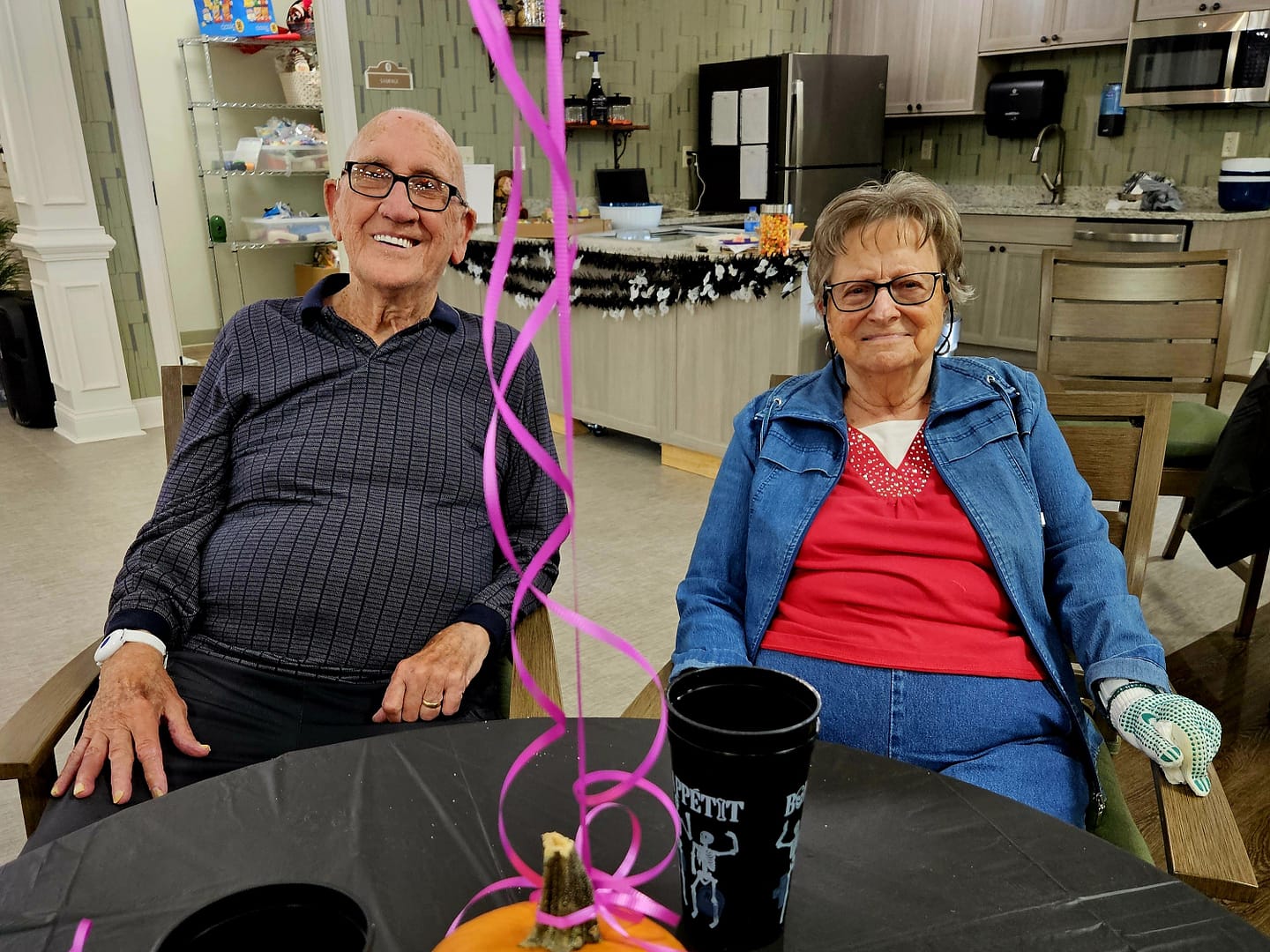 photo of residents at Morning Pointe of Danville Assisted Living