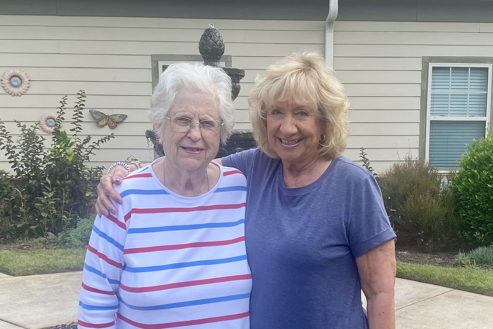 photo of Pat and Jane in the garden