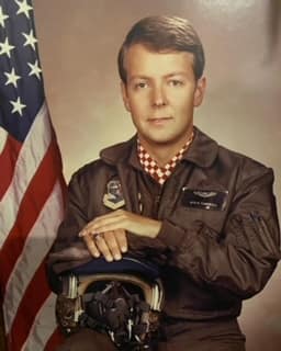 photo of Steve Campbell in Air Force uniform