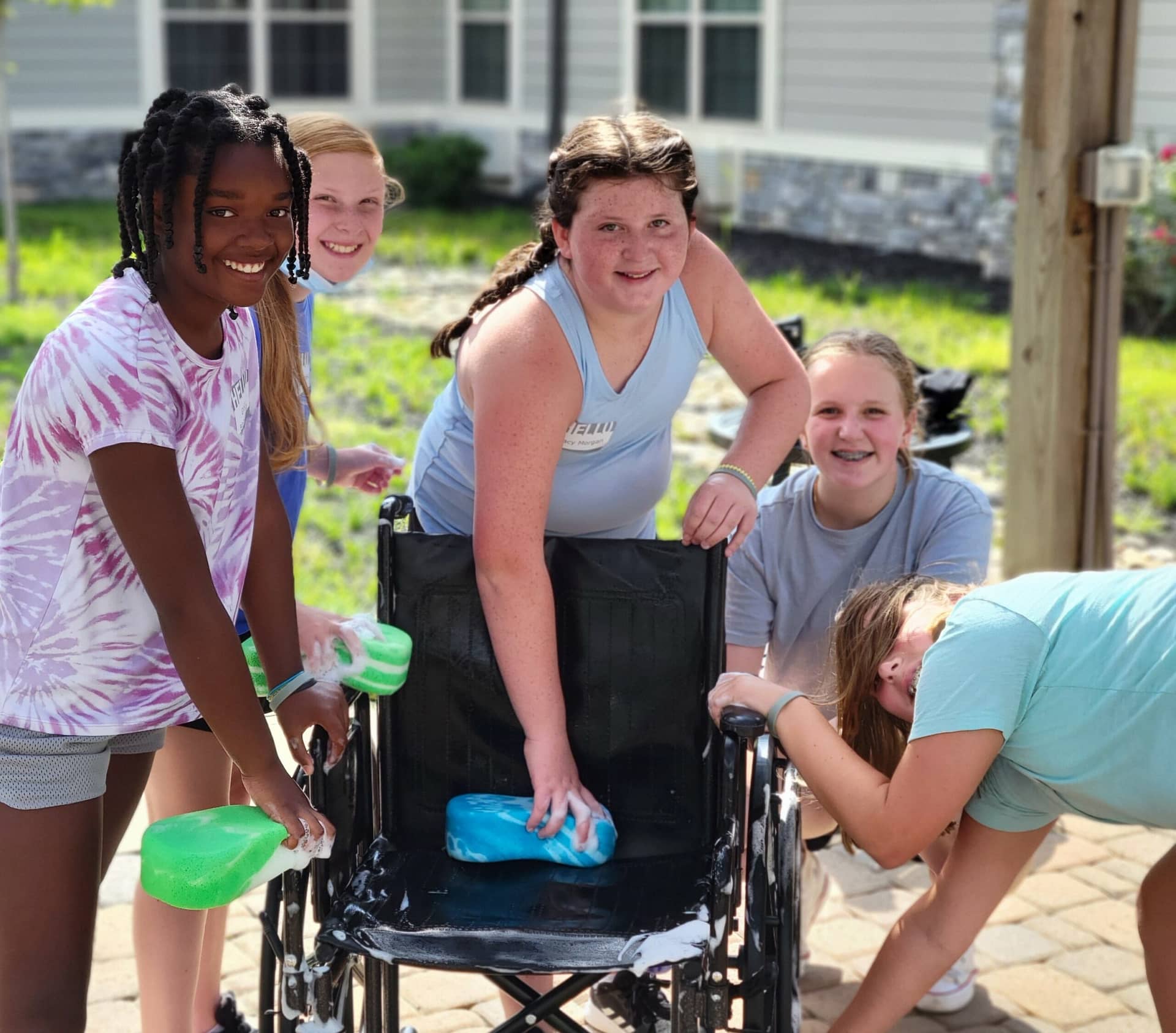 photo of Fellowship Church youth washing walkers at Morning Pointe of Knoxville, TN
